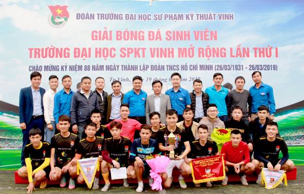 Chung kết, bế mạc và trao giải, giải bóng đá nam sinh viên Trường Đại học Sư phạm kỹ thuật Vinh mở rộng chào mừng kỷ niệm 88 năm ngày thành lập Đoàn TNCS Hồ Chí Minh (26/3/1931 – 26/3/2019)